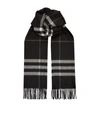 BURBERRY Giant Icon Check Scarf