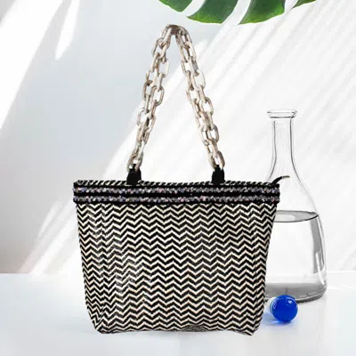 Fashnzfab Zigzag Chevron Patterned Celluloid Acetate Handle Straw Tote Bag In Black