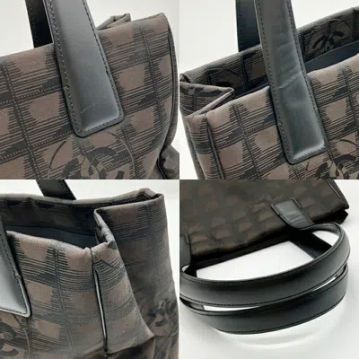 Pre-owned Chanel New Travel Line Brown Nylon Leather Shoulder Bag ()