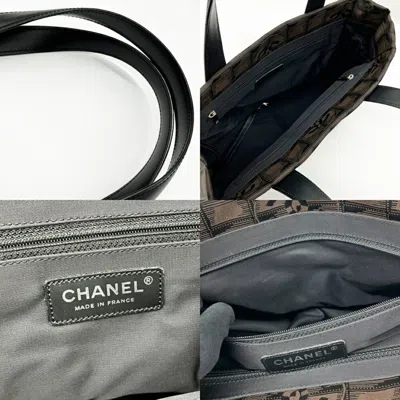 Pre-owned Chanel New Travel Line Brown Nylon Leather Shoulder Bag ()