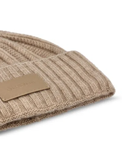 Max Mara Macbeth Cashmere Beanie With Logo Patch In Brown