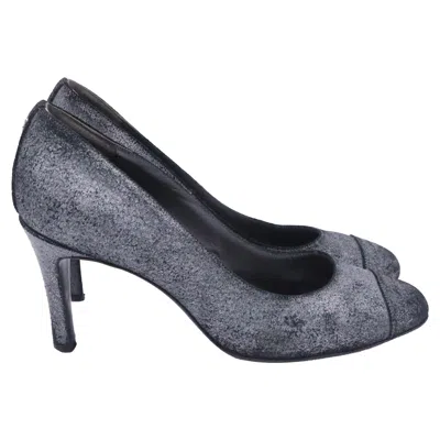 Pre-owned Chanel Cc Distressed Accent Pumps In Grey Suede In Gray
