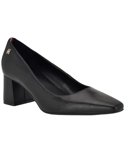 Tommy Hilfiger Opheili Block Heel Pump In Black