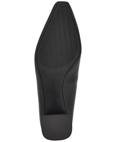 Tommy Hilfiger Opheili Block Heel Pump In Black