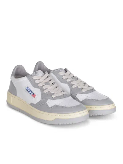 Autry Medalist White And Grey Low Top Sneakers With Logo Detail In Leather Man In Gray