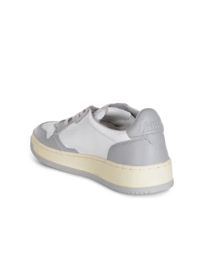 Autry Medalist White And Grey Low Top Sneakers With Logo Detail In Leather Man In Gray