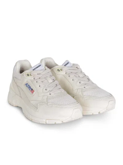 Autry Hyperway Sneakers In Whisper White Laminated Leather And Mesh In White