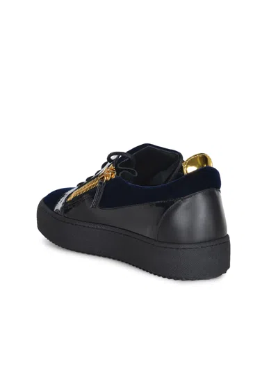 Giuseppe Zanotti Zip-detailed Low-top Sneakers In Black