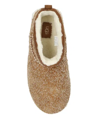 CLASSIC ULTRA MINI 纹理绒面皮靴