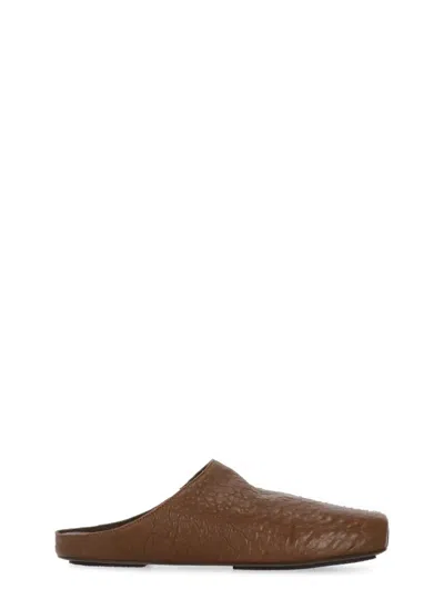 Uma Wang Leather Slippers With Flat Sole And Squared Toe In Brown