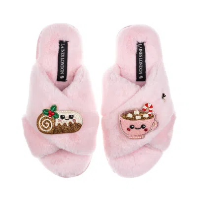 Laines London Women's Classic Slippers With Christmas Laines Lovable Yule Log & Hot Chocolate Brooches - Pink In Pink