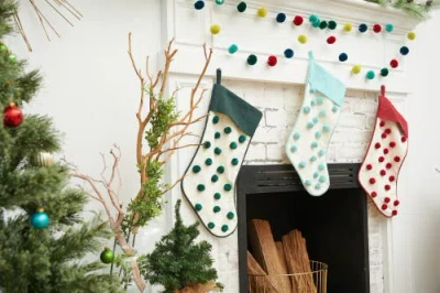 Carol & Frank Surf Dot Tufted Stocking In Multi