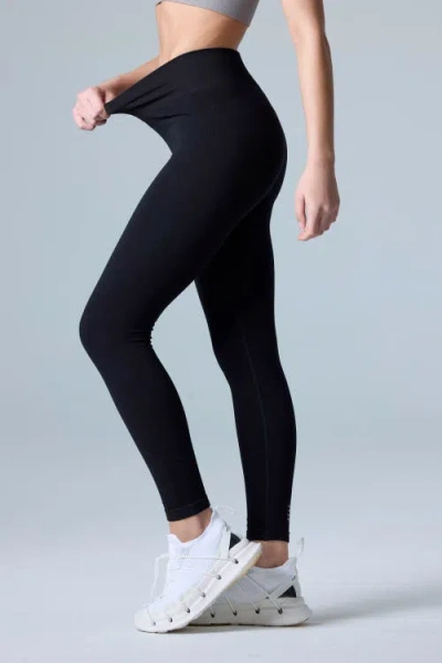 Cozy Zero Tech Merino Medium Pressure Legging In Black