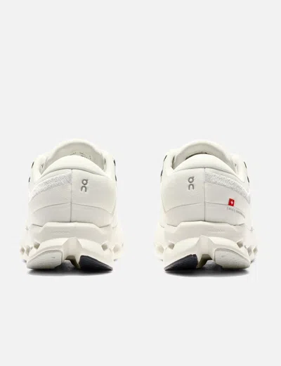 On Cloudsurfer 2 Trainers In Neutral