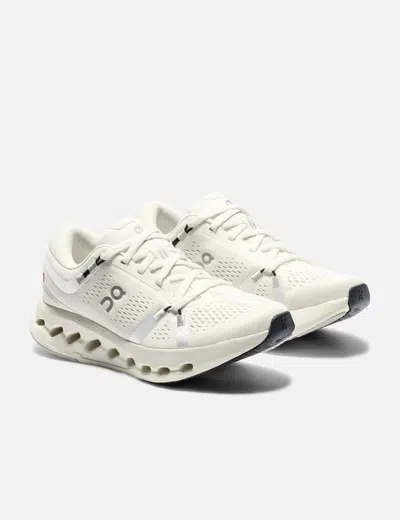 On Cloudsurfer 2 Trainers In Neutral