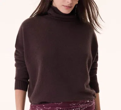 Kujten Cozy Cashmere Turtleneck Sweater In Brown
