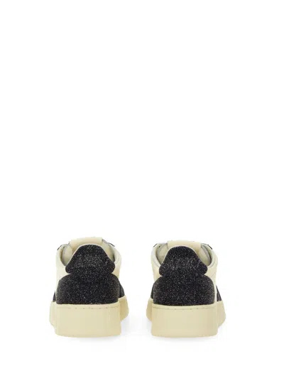 Autry Sneakers Medalist Low In Avory And Blue Leather Glittered