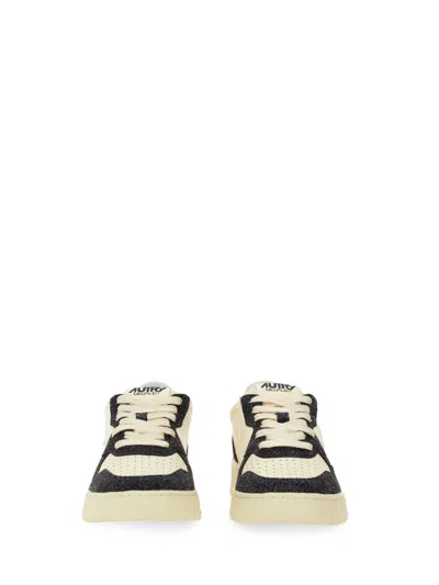 Autry Sneakers Medalist Low In Avory And Blue Leather Glittered