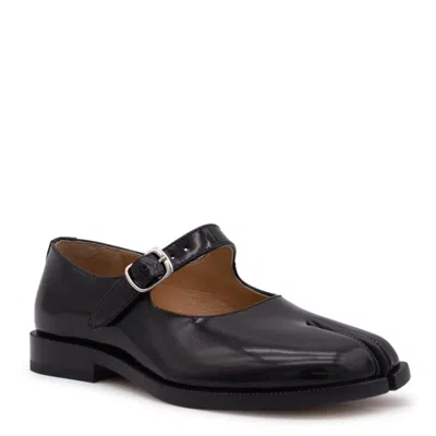 Maison Margiela Bovine Leather Mary Jane Pumps With Sheepskin Detailing And Elegant Buckle Closure In Black