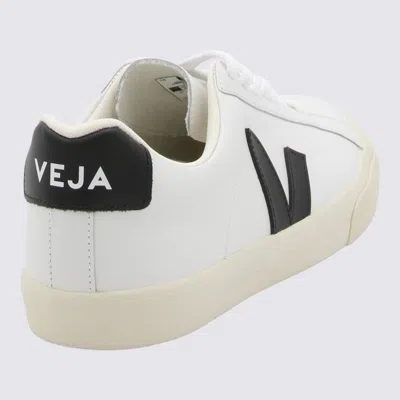 Veja Low Top Sneakers With Contrast Heel Tab In White