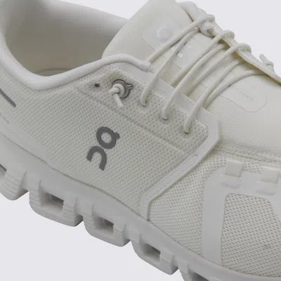 On Running Cloud 6 Sneaker In White