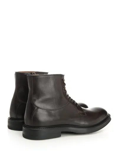 Corvari Stivaletto Zip Laterlae Pelle Oliata Boots Brown In Black
