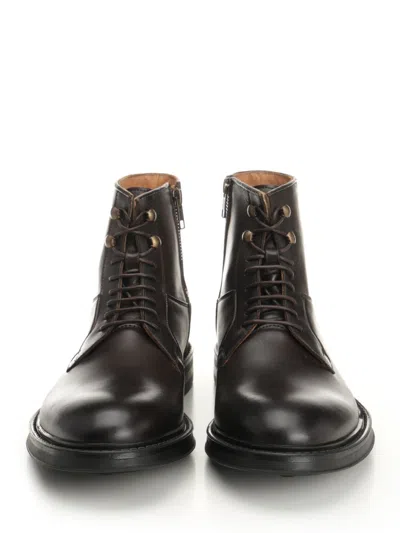 Corvari Stivaletto Zip Laterlae Pelle Oliata Boots Brown In Black