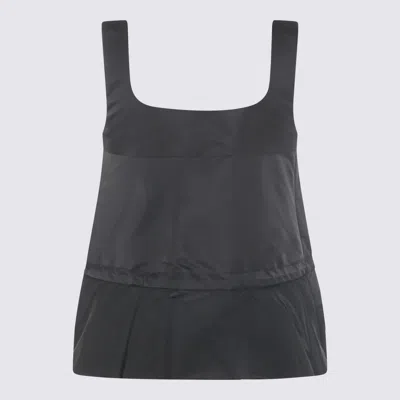 Sacai Zipped Sleeveless Top In Black