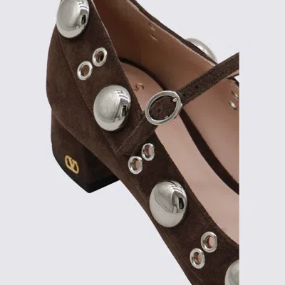 Valentino Stylish Block Heel Round Toe Pumps In Brown