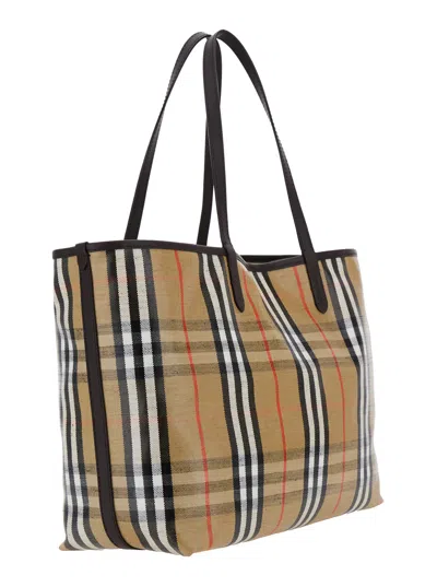 Burberry Tote Highlands M Camel Cuadros In Multi