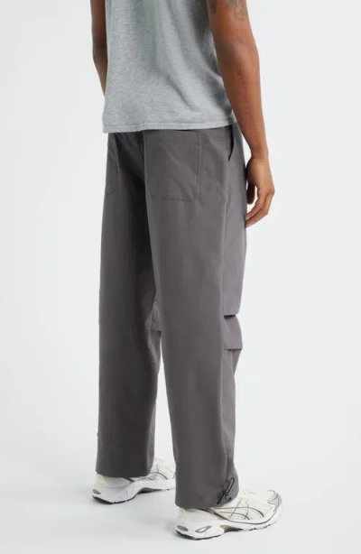 Santo Studio Alto Bungee Pants In Gray