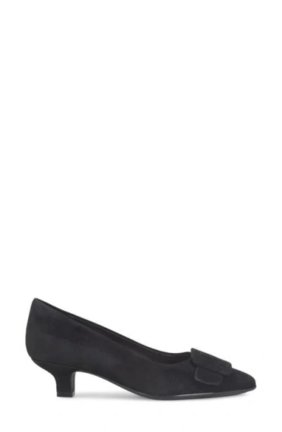 Söfft Sadie Pointed Toe Kitten Heel Pump In Black