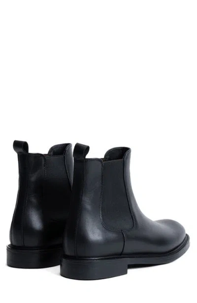 Robert Barakett Nolan Chelsea Boot In Black