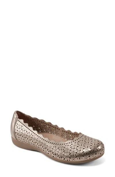 Earth Women's Bria Casual Flat In Brown