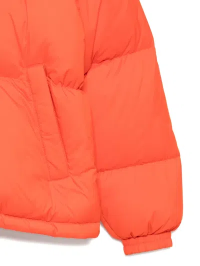 LOGO标牌蓬松夹克