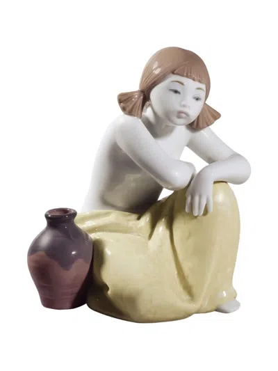 Lladrò Desiree Figurine (14 X 16cm) In Multi