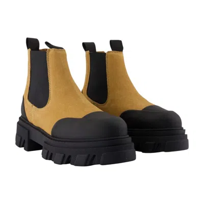Ganni Boots Cleated Low Chelsea Suede In Neutral