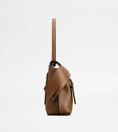 Tod's Medium Shoulder Bag Structured Shape In Brown
