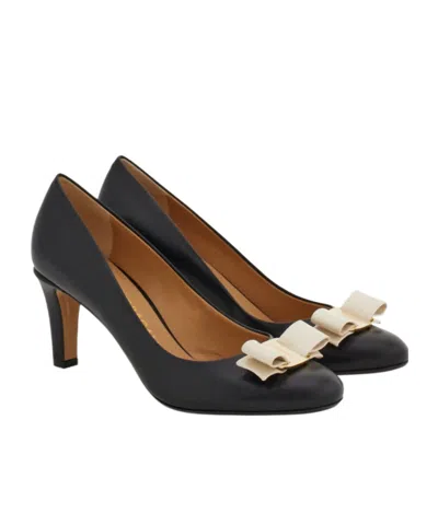 Ferragamo Vara Bow Pump Shoe In Black