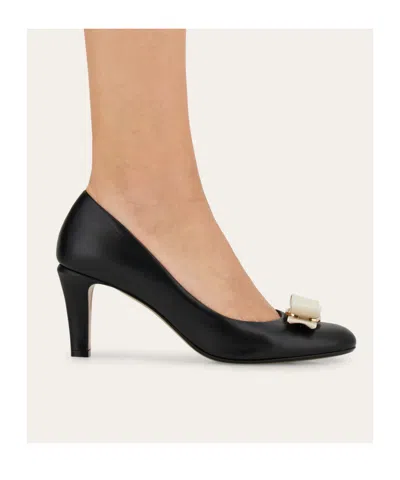 Ferragamo Vara Bow Pump Shoe In Black