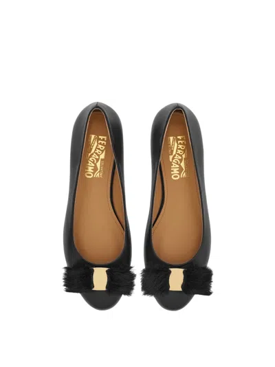 Ferragamo Vara Bow Ballet Flats In Black