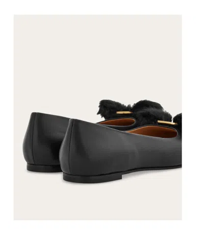 Ferragamo Vara Bow Ballet Flats In Black