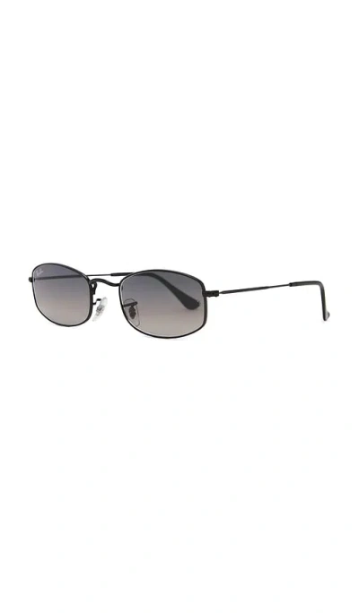 Ray Ban Rectangular Sunglasses In Gray