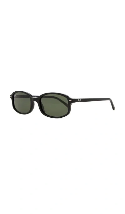 Ray Ban Rectangular Sunglasses In Black
