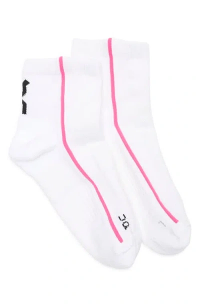 On Court Mid Socks In White