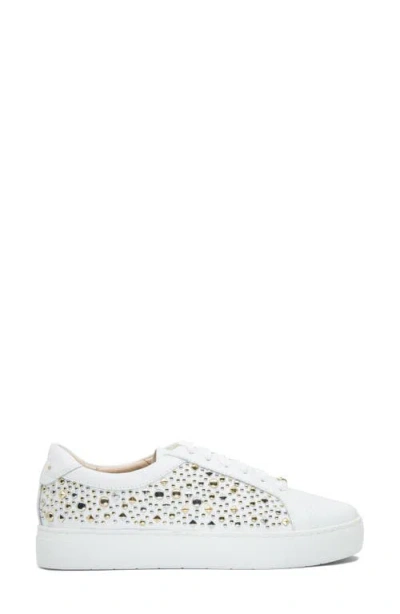 Frankie4 Mim V Stud Sneaker In White