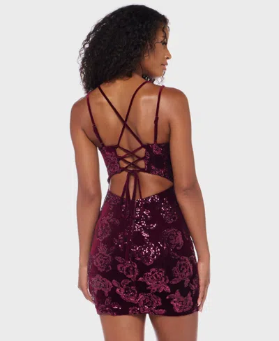 B Darlin Juniors' Sequin Embellished Sweetheart Neck Short Dress In Burgundy