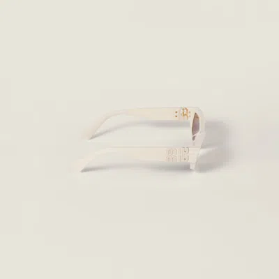 Miu Miu Miu Glimpse Sunglasses In White