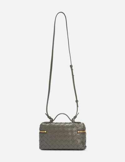 Bottega Veneta Bang Bang Intrecciato Leather Vanity Case In Green