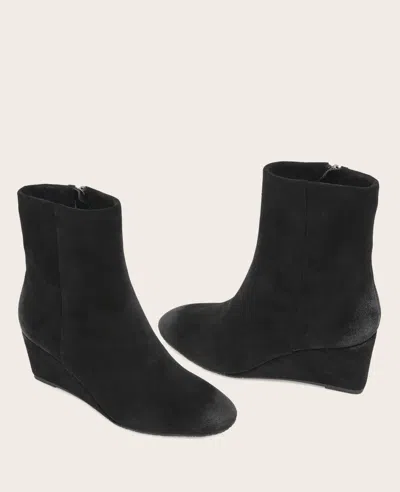 Gentle Souls - Nash Suede Side Zip Wedge Bootie In Black